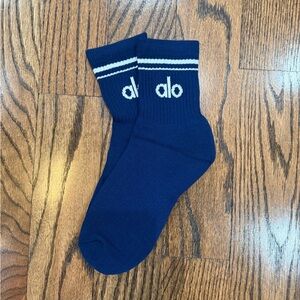 Alo Throwback socks 1 pair brand new